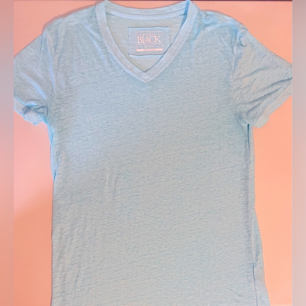 Buckle Black V-neck Tee